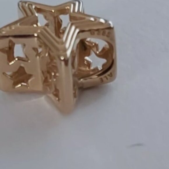 Authentic PANDORA *RETIRED AND RARE* 14K Gold Radiant Star Charm 752361C00 - Picture 15 of 15